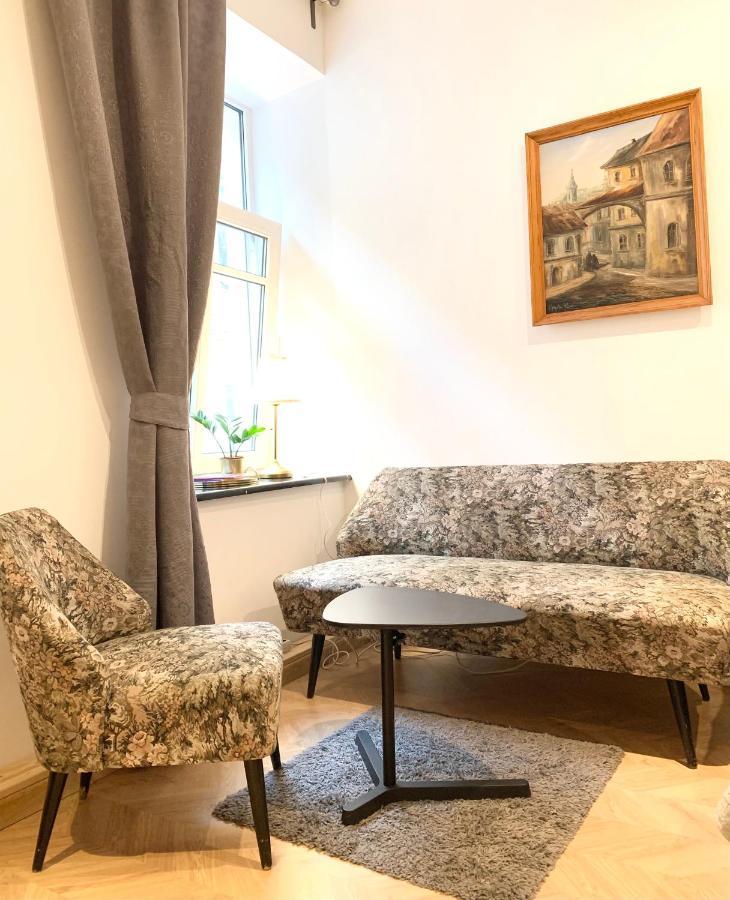 Centro Apartment Near Gedimas Avenue Vilnius Luaran gambar