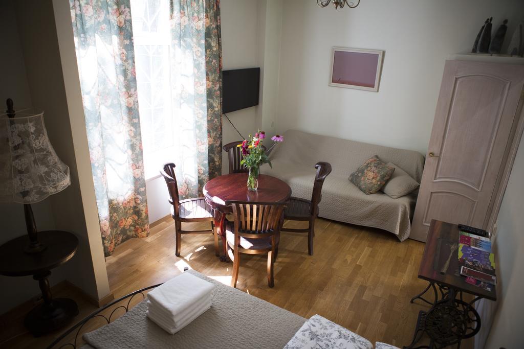 Centro Apartment Near Gedimas Avenue Vilnius Luaran gambar